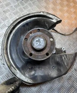 Volkswagen PASSAT CC Rear wheel hub