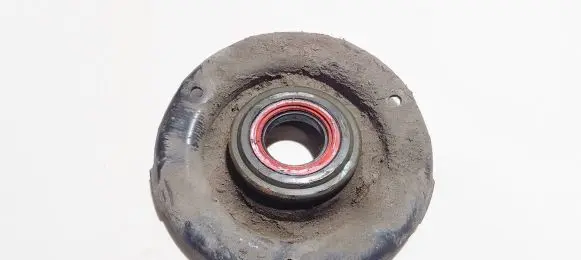 Toyota Previa (XR30, XR40) II Coil spring mount 