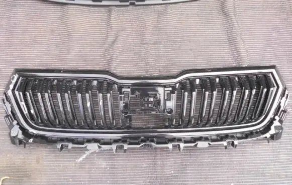 Skoda Kodiaq Front grill 565853653J 565853653K