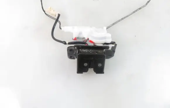 Mazda 5 Tailgate/trunk/boot lock/catch/latch 