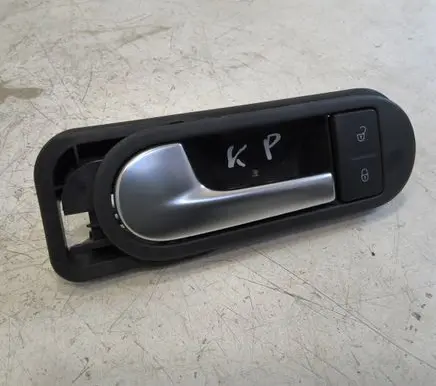 Volkswagen Golf Plus Front door interior handle 5M0837197