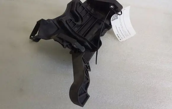 Mercedes-Benz A W177 Other engine bay part A1774214500