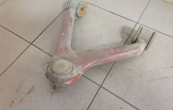 Iveco Daily 3rd gen Front lower control arm/wishbone