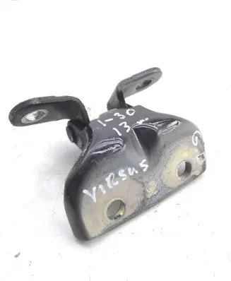 Hyundai i30 Rear door upper hinge