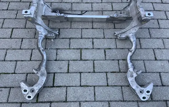 Audi Q7 4M Front subframe 4M0399315R