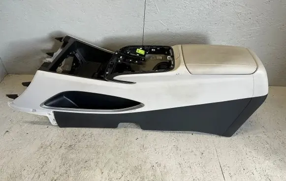 Hyundai Tucson IV NX4 Center console 846C7N7100 84695N7110 84690N7110