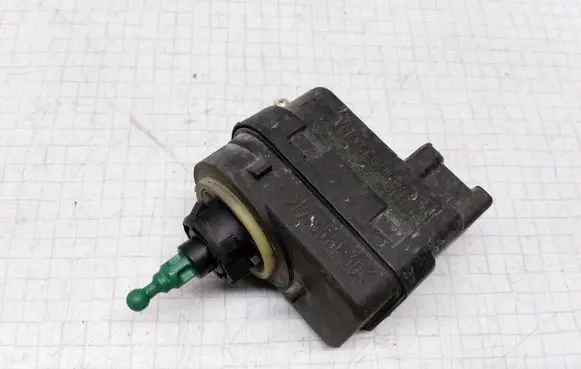 Renault Megane I Headlight level adjustment motor 7700840141