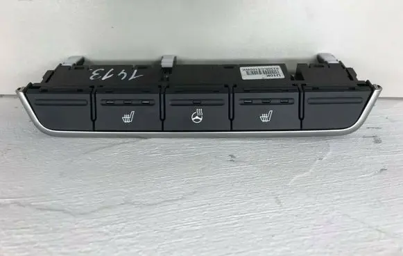 KIA Sorento Seat heating switch 93300C5100WK