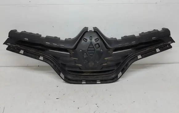 Renault Captur Front bumper upper radiator grill 623102335R
