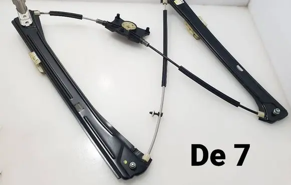 Volkswagen Tiguan Front door manual window regulator 5NA837461