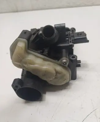 Thermostat/thermostat housing