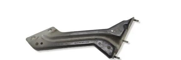 Audi Q5 SQ5 Fender mounting bracket 8R0821135