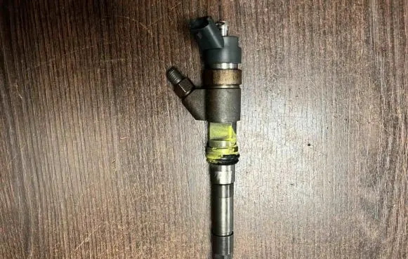 Iveco Daily 3rd gen Fuel injector 0445120011 504066141