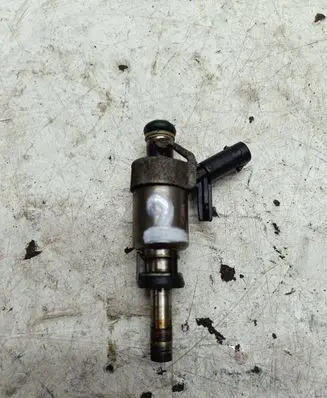 Audi A3 S3 8V Fuel injector