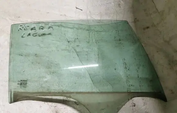 Renault Laguna III Rear door window glass 43R001582 E000199 AS2M3236DOT682