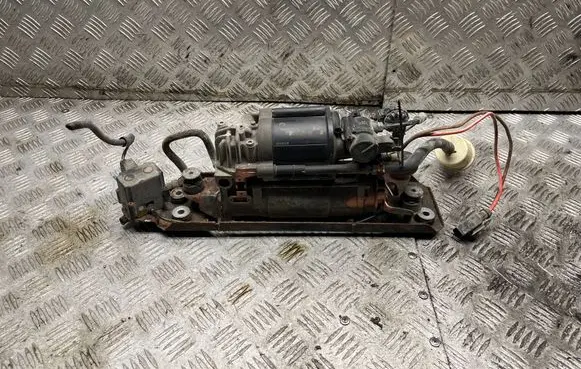 BMW 5 E60 E61 Air suspension compressor/pump 3720679446502 6794465 24449710