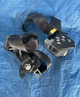 Citroen DS5 Front seatbelt 98028118XX