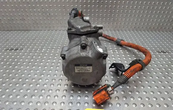 Toyota Prius (NHW20) Air conditioning (A/C) compressor (pump) 042000-0197