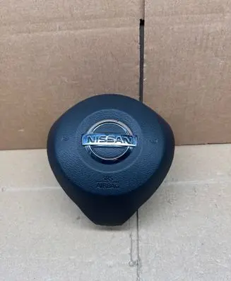 Nissan Leaf II (ZE1) Steering wheel airbag 0589P1000736