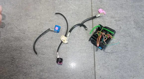 BMW 3 E90 E91 Sound system wiring loom 106887 CIC 9239212