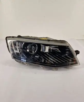 Skoda Octavia Mk3 (5E) Headlight/headlamp 030127228400
