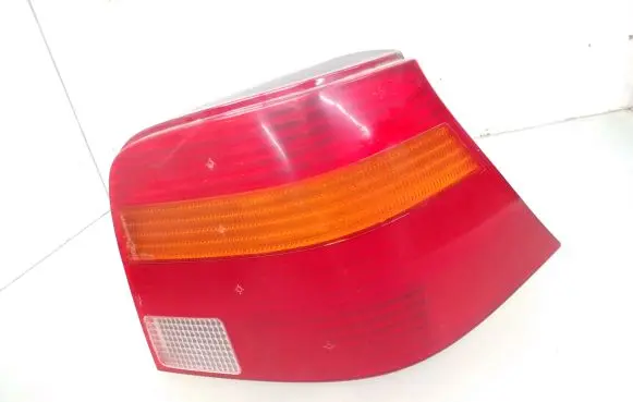 Volkswagen Golf IV Rear/tail lights 1J6945096Q 1J6945257