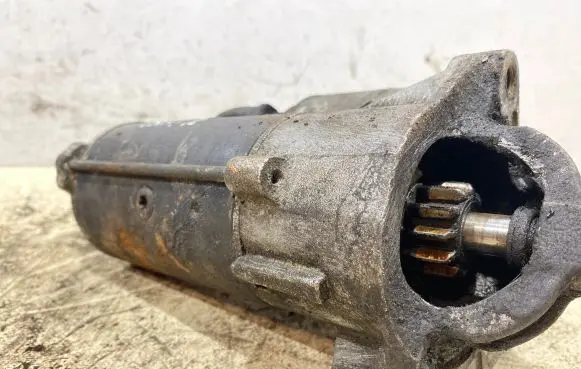 Renault Trafic I Starter motor P0513172 171116