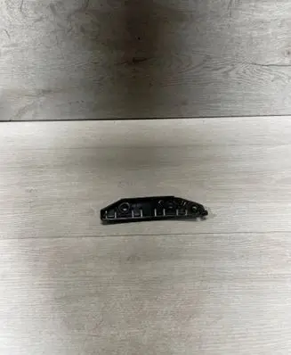 Tesla Model 3 Front bumper mounting bracket 108418200e