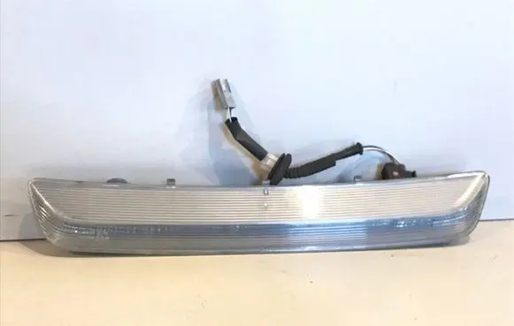 Toyota Avensis T270 Third/center stoplight 8157005110 89076394