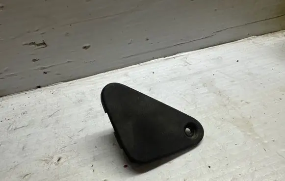 Volvo V40 Radiator mount bracket 30723367