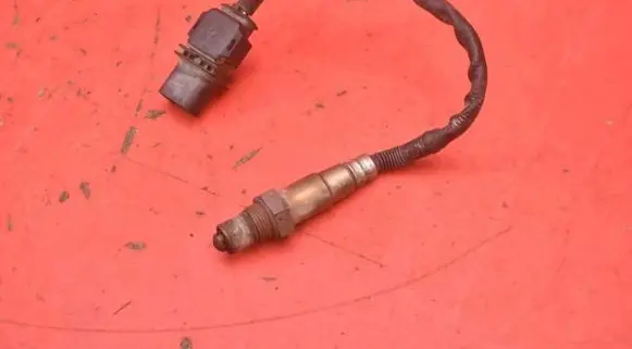 BMW 5 E60 E61 Lambda probe sensor 7791500-01