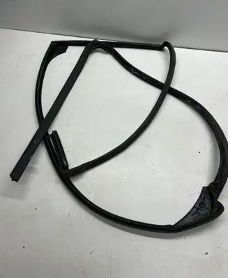 Jaguar XJ X350 Rubber seal rear door 35MF6R2 5G12