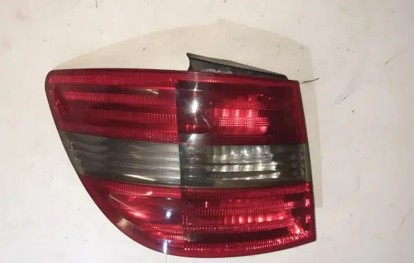 Mercedes-Benz B W245 Rear/tail lights 2752 A1698202564