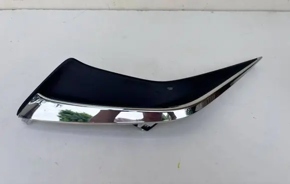 Lexus ES 300h (6th Gen) Front fog light trim/grill 5314233090