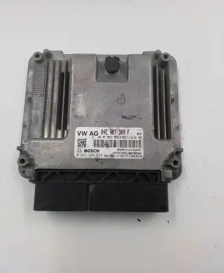 Volkswagen PASSAT B8 Engine control unit/module 04E907309F 0261S09836