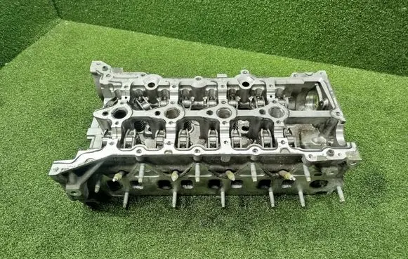 Renault Trafic III (X82) Engine head 110422959R R9C02 4238322113402
