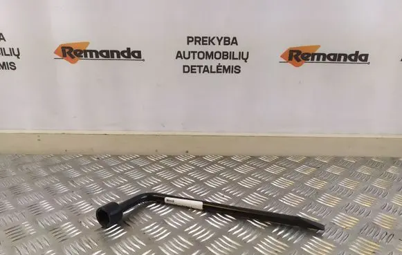 Toyota Auris E180 Wheel nut wrench 0915005011