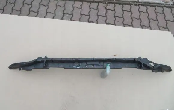 Front bumper skid plate/under tray
