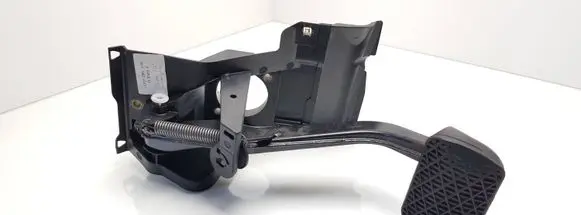 Mercedes-Benz CLK A209 C209 Brake pedal 2032900619 A203290001