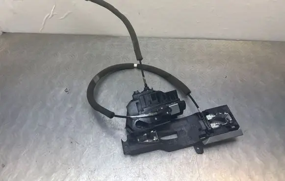 Nissan Qashqai Rear door lock