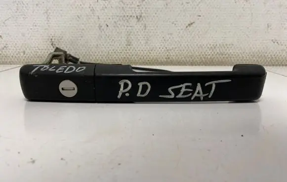 Seat Toledo I (1L) Front door exterior handle 357837224