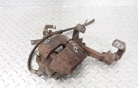 Volkswagen Jetta VI Front brake caliper 1K0615123E