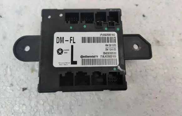 Chrysler Town & Country V Door control unit/module 05026861AD