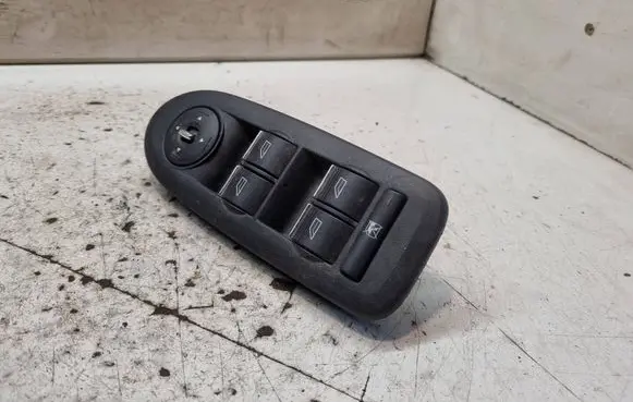 Ford Focus C-MAX Electric window control switch 3S003188100 8M5T14A132AC