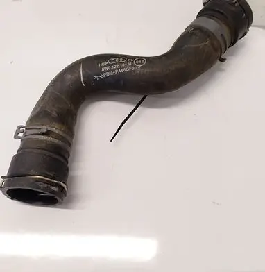 Audi A4 S4 B9 Engine coolant pipe/hose 8W0122101H