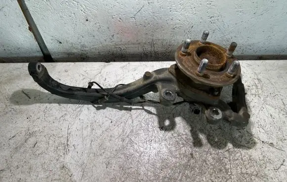 Dodge Challenger Front wheel hub F41116