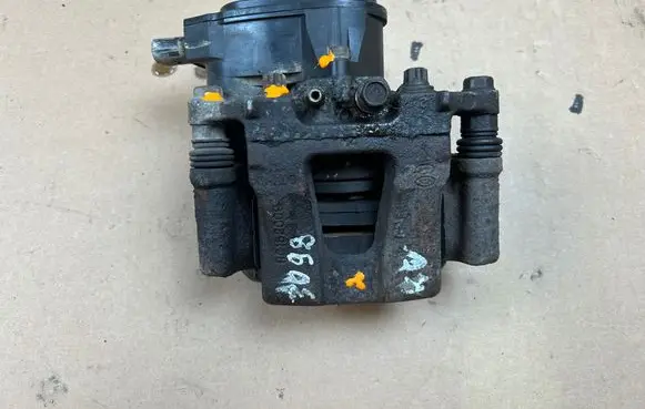 Hyundai i40 Rear brake caliper B0152009