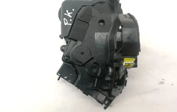 Toyota Yaris Coupe door lock (next to the handle) 
