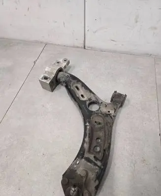 Front lower control arm/wishbone