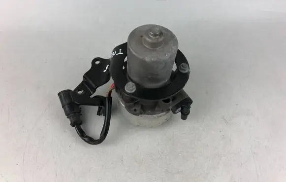 Volkswagen Tiguan Vacuum pump 5Q0512181